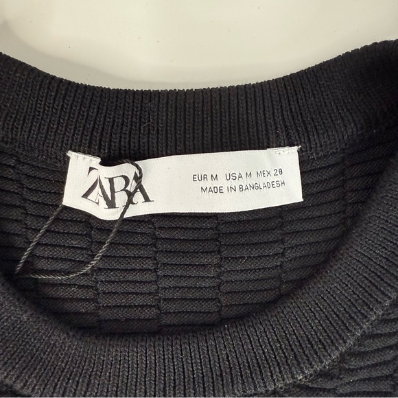 NEW ZARA M Black Sleeveless Crop Top Knit Vest Gold Button Accents Medium NWT - Picture 6 of 13